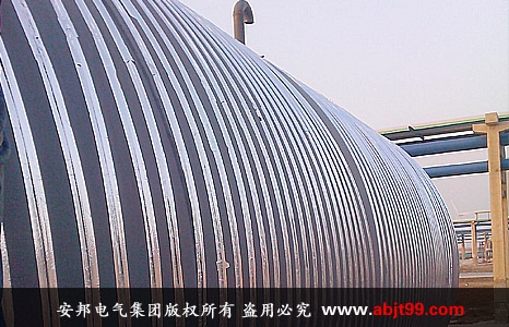 國內(nèi)較大的LNG儲罐 采用落地電伴熱式承臺(圖2)